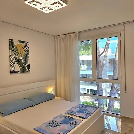 Appartamento In Gjiri Lalzit Near Sandy